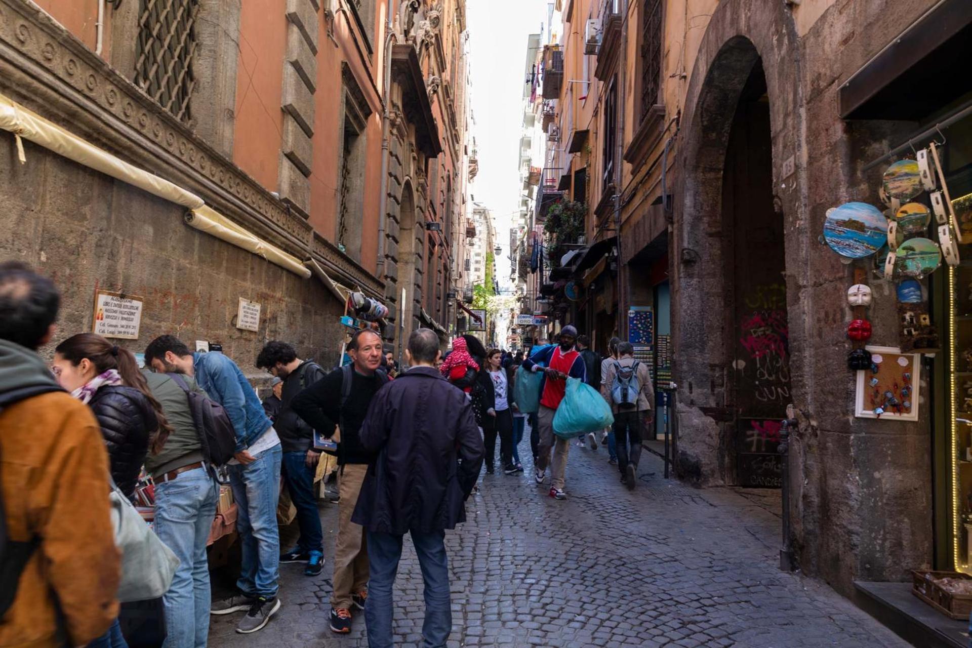 Spaccanapoli Casa Tre Santi * Napoli